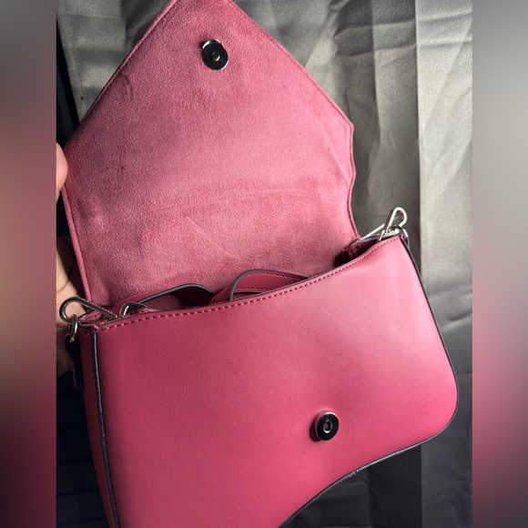 Steve Madden Candy Pink Crossbody Bag Purse Handbag - Picture 4 of 6